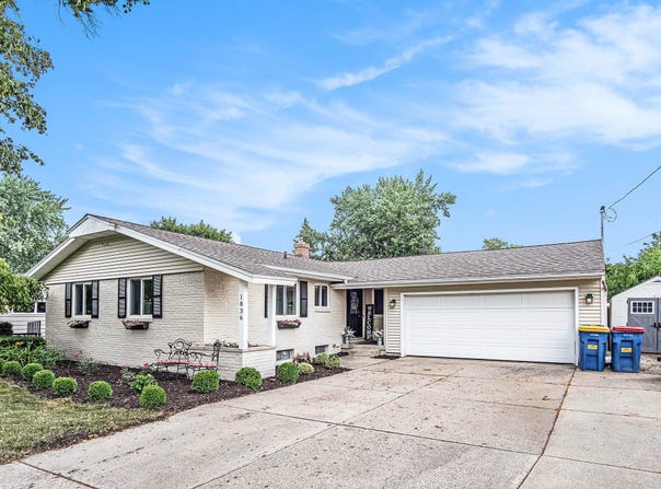 1836 Ridgewood Avenue SE, Grand Rapids, MI 49506