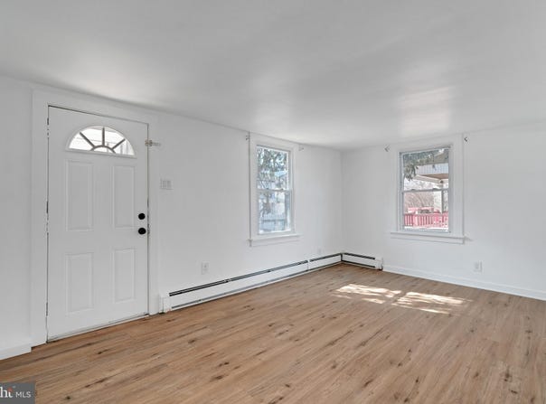 83 W 5TH STREET, POTTSTOWN, PA 19464