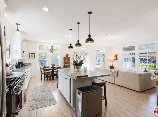 6 Sherwood Dr, Westlake Village, CA 91361