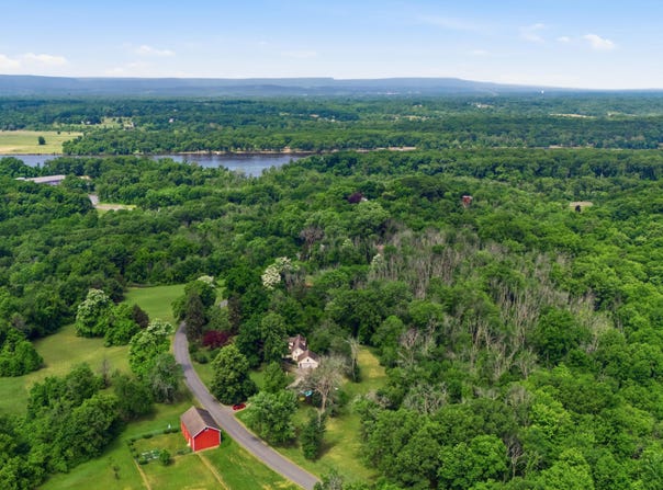 797 Western Road, Castleton On Hudson, NY 12033