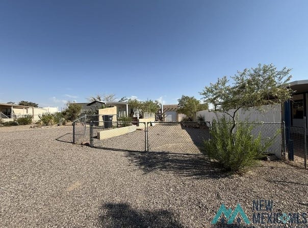 113 Prickley Pear, Elephant Butte, NM 87935