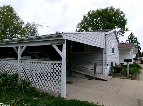 829 Quiet Harbor, Creston, IA 50801