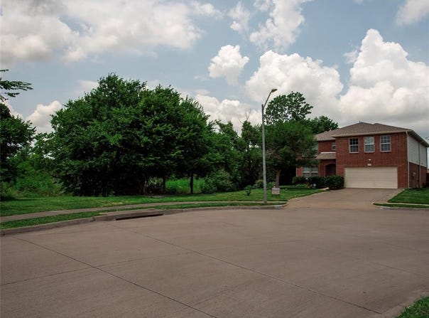 1416 Connie Street, Burleson, TX 76028