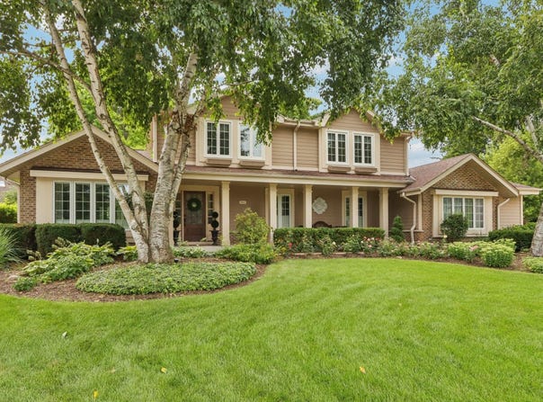 5631 Gatewood Ln, Greendale, WI 53129