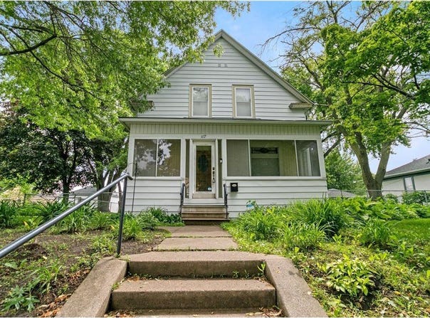 117 8th Avenue S, South Saint Paul, MN 55075