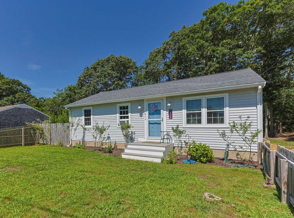 19 Leonard Drive, East Falmouth, MA 02536