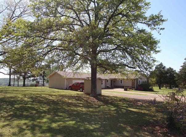 3164 Crow Mountain Road, Russellville, AR 72802