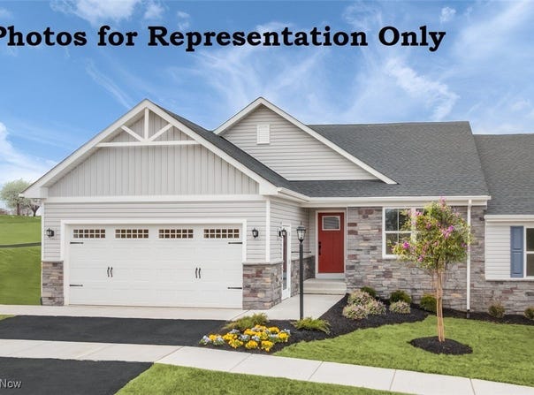 2158 Via Luna Circle NE, Lehigh Twp, OH 44646