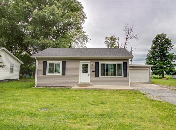 155 Roberts Street, Jerseyville, IL 62052