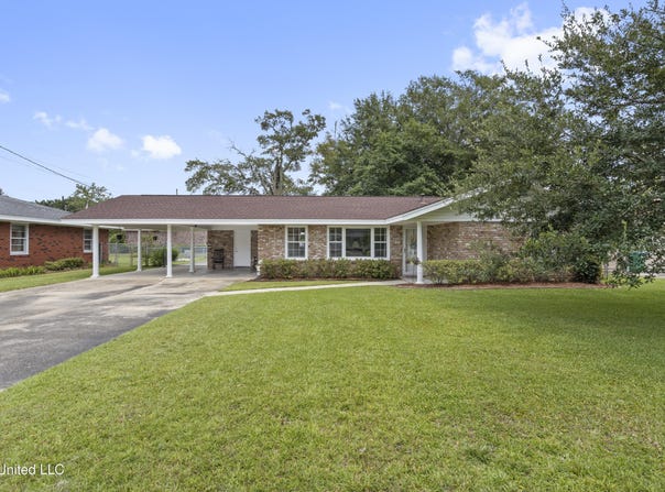 1528 Courthouse Road, Gulfport, MS 39507