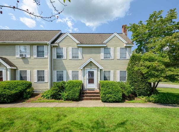 279 Central St, East Bridgewater, MA 02333