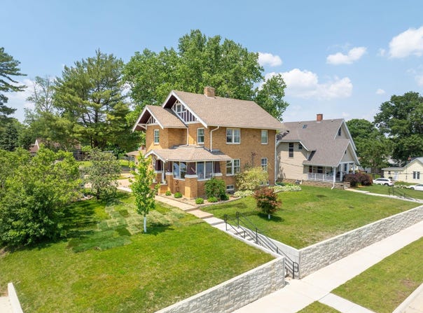 1113 Walnut Street, Cedar Falls, IA 50613