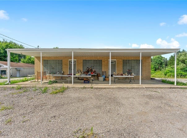 5987 Youngstown Hubbard Road, Hubbard, OH 44425