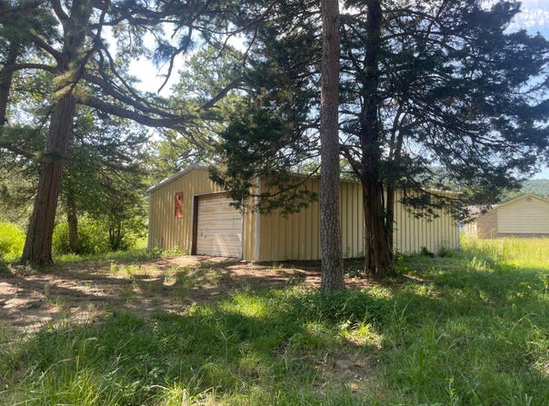 136  N. 10th, Clayton, OK 74536