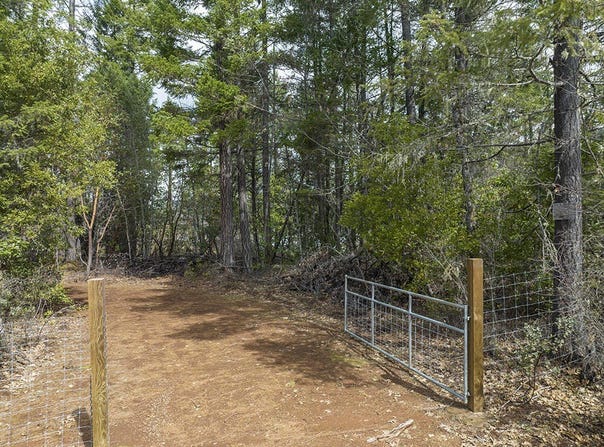 234 Lurline Lane, Cave Junction, OR 97523