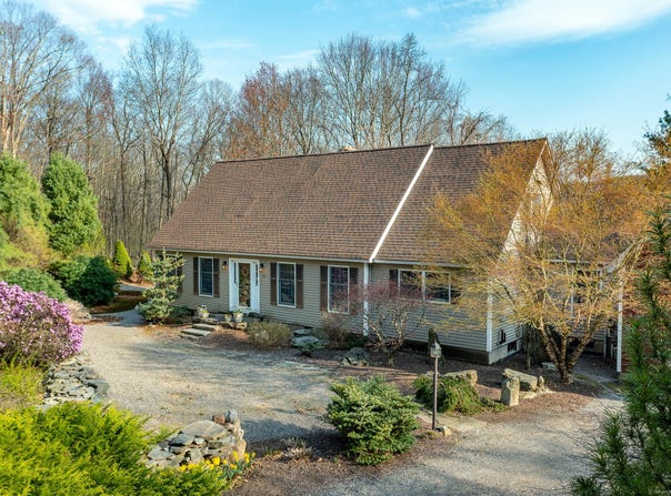 25 Spruce Drive, Litchfield, CT 06759