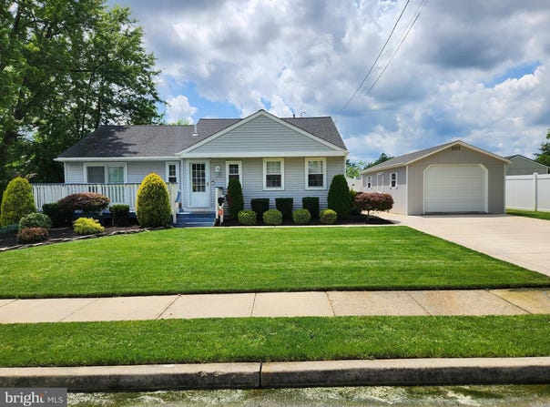 39 DUCHESS AVENUE, MARLTON, NJ 08053
