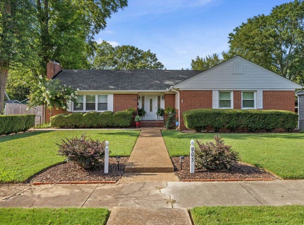 903 E 4th St, Tuscumbia, AL 35674