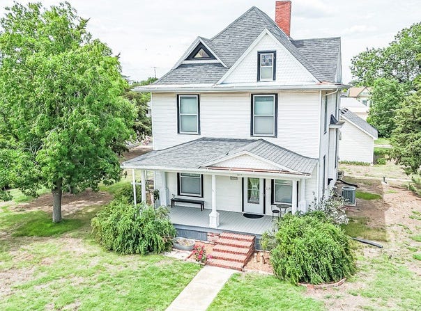 129 N Main, Kensington, KS 66951