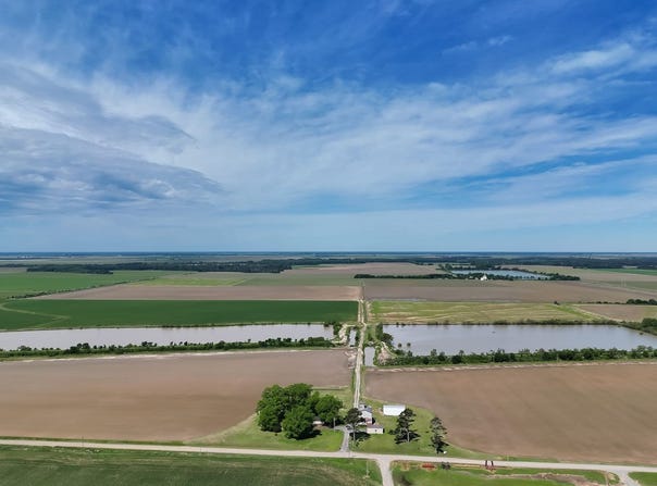 915 Stroh Rd, Almyra, AR 72003