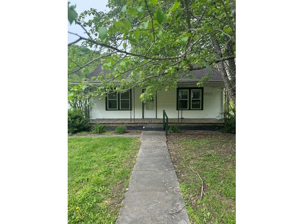 1402 Main, Inez, KY 41224