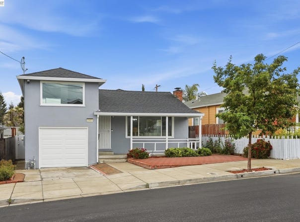 1657 162nd Ave, Ashland, CA 94578