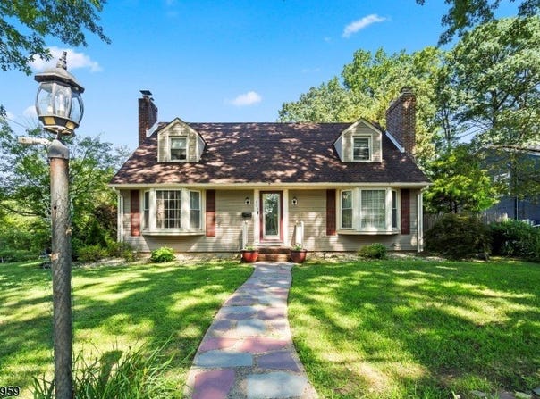 305 Mountain Ave, North Plainfield Boro, NJ 07060-4415