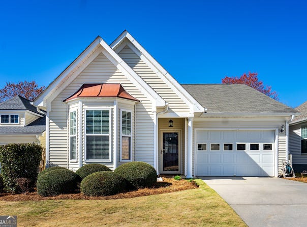 11 Hampshire, Newnan, GA 30265