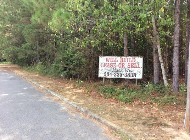 Farris Ave, ELBA, AL 36323