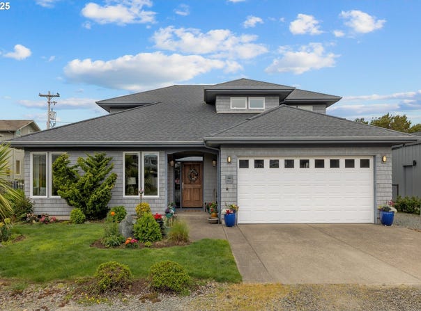 8866 OCEAN CREST LN, Manzanita, OR 97130