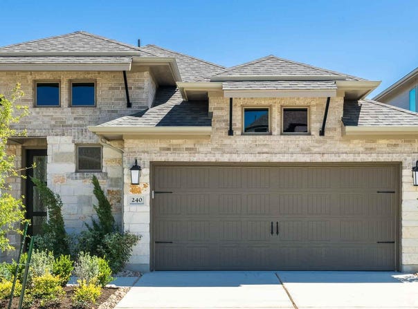 240 Menlo BND, Liberty Hill, TX 78642