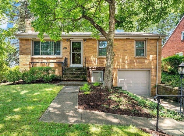 1514 Worcester Dr, Mt Lebanon, PA 15243