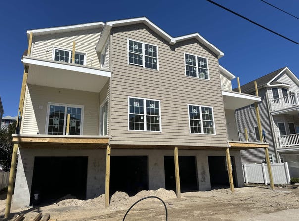 121 E MAPLE, Wildwood, NJ 08260