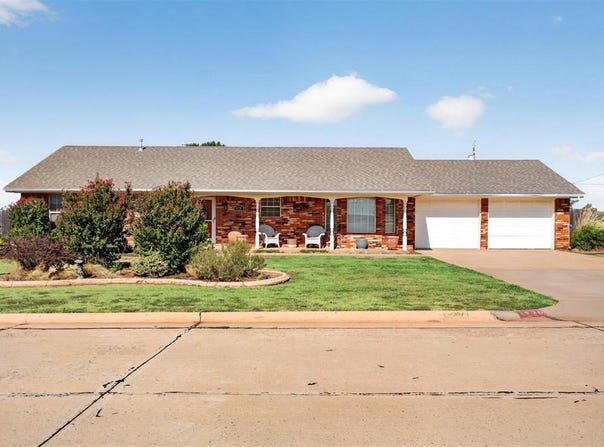 920 McDonald Terrace, Cordell, OK 73632
