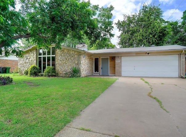 108 Sunnyvale Terrace, Hurst, TX 76053