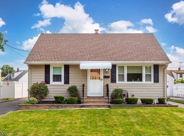 152 Athenia Ave, Clifton City, NJ 07013-2609