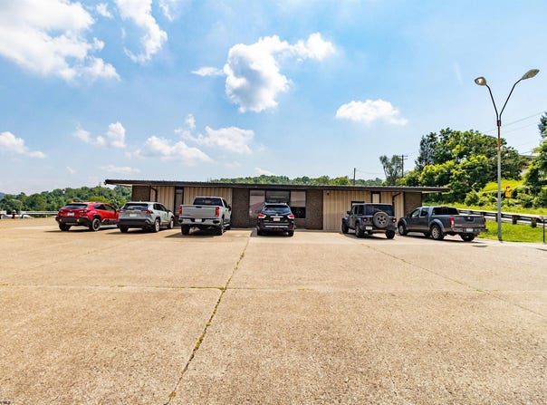 385 Good Hope Pike, Clarksburg, WV 26301