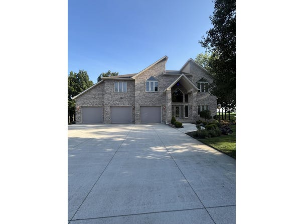 216 Candlewood Place, Saint Marys, OH 45885