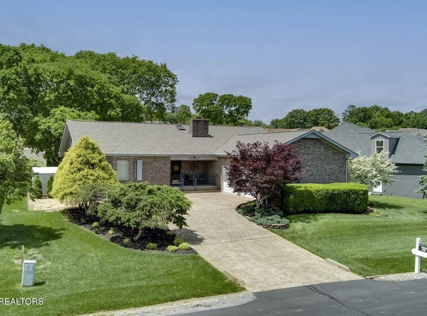 212 Tooweka Lane, Loudon, TN 37774