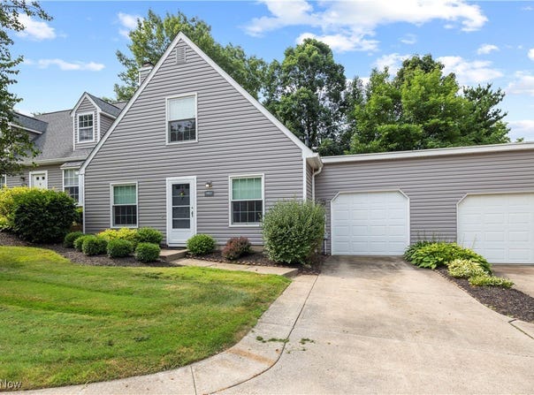 14531 Cross Creek Lane unit: 7, North Royalton, OH 44133