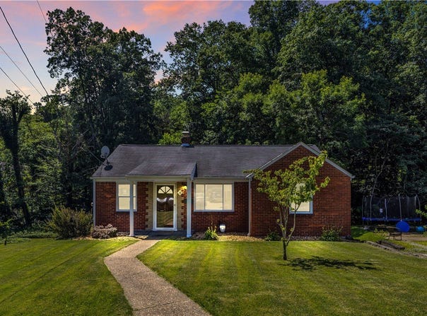 19 Forest Ave, City of Greensburg, PA 15601
