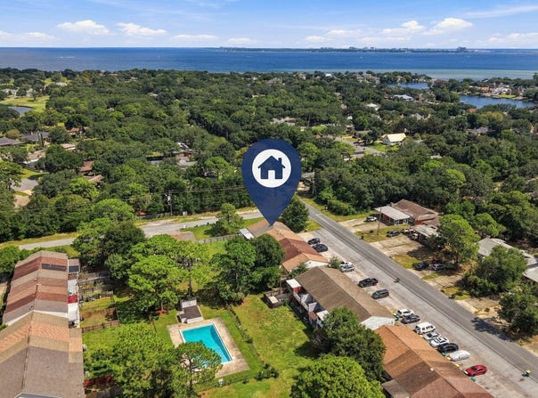 145 4Th Avenue, Shalimar, FL 32579