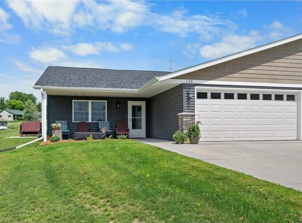 139 Fairview Court, Menomonie, WI 54751