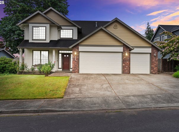 910 NW 22ND AVE, Camas, WA 98607