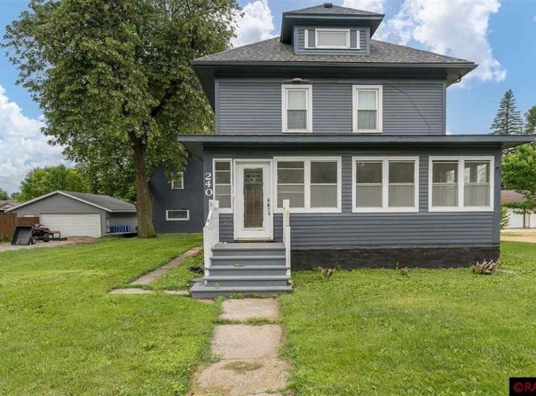 240 Cleveland Ave W, Winnebago, MN 56098