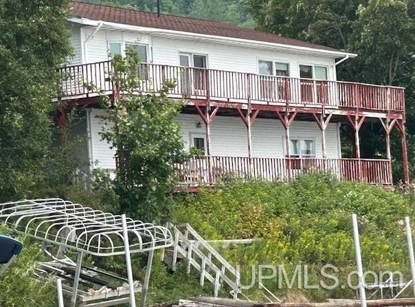 1212 Commercial, Munising, MI 49862