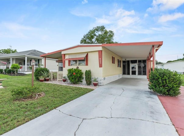 805 ROYAL PALM AVENUE, LADY LAKE, FL 32159