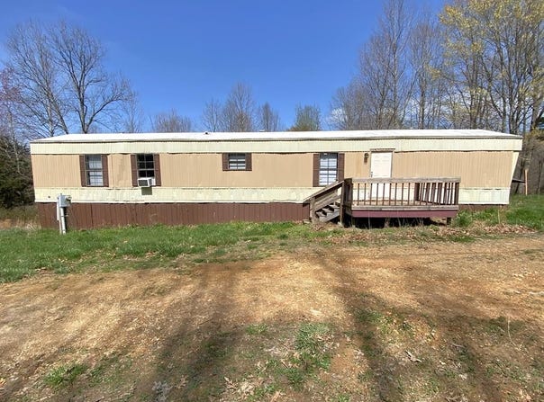 295 Copperhead Ln, LAFAYETTE, TN 37083