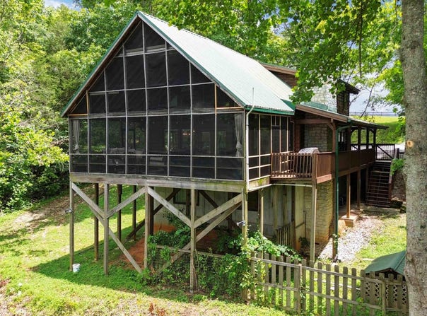 256 Old Waitsboro Road, Bronston, KY 42518