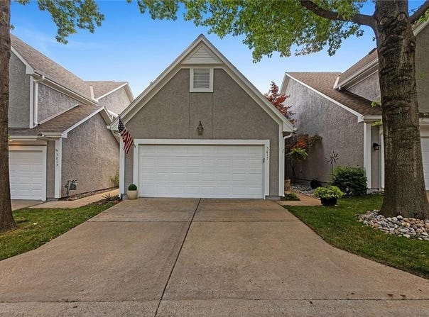 5817 Park Circle, Shawnee, KS 66216